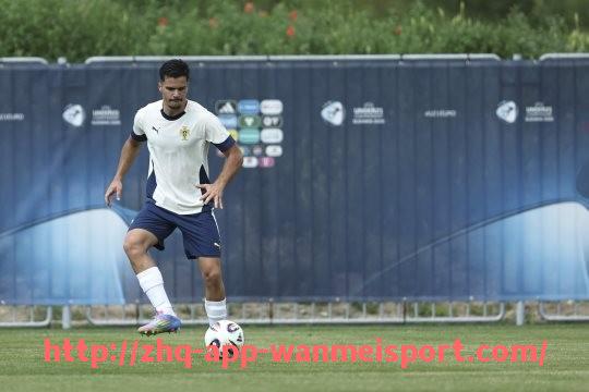 完美体育官方入口-世俱杯历史参赛顶级球星盘点：豪门传奇聚首记录